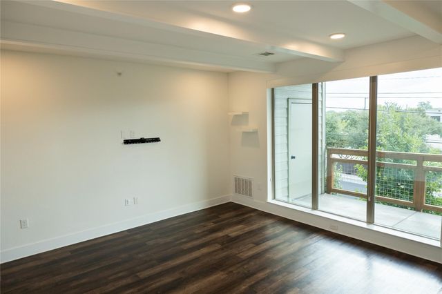 4704 Sunset TRL 1203, Austin, TX 78745