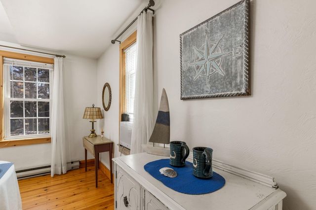 28 Crocker Drive UNIT 4, Hyannis, MA 02601