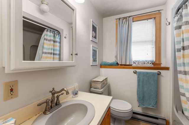 28 Crocker Drive UNIT 4, Hyannis, MA 02601