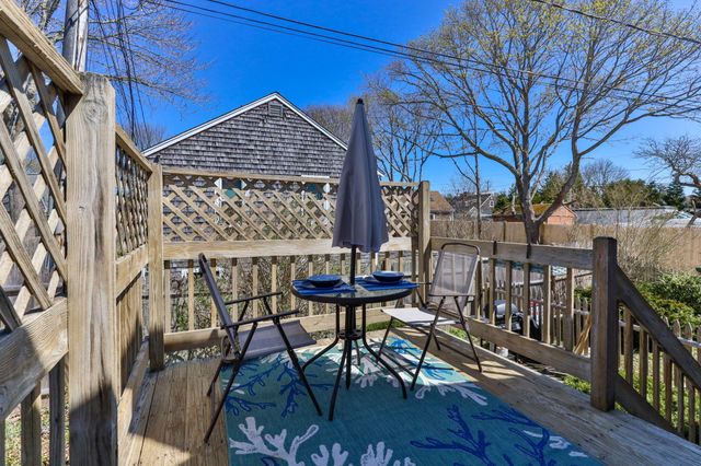 28 Crocker Drive UNIT 4, Hyannis, MA 02601