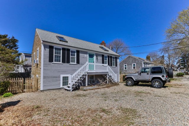 28 Crocker Drive UNIT 4, Hyannis, MA 02601