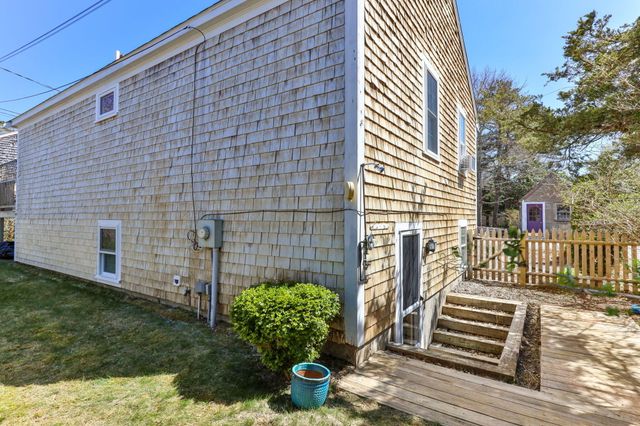 28 Crocker Drive UNIT 4, Hyannis, MA 02601