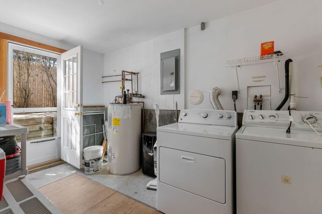 28 Crocker Drive UNIT 4, Hyannis, MA 02601