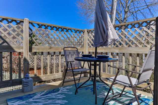 28 Crocker Drive UNIT 4, Hyannis, MA 02601