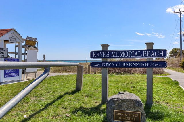 28 Crocker Drive UNIT 4, Hyannis, MA 02601