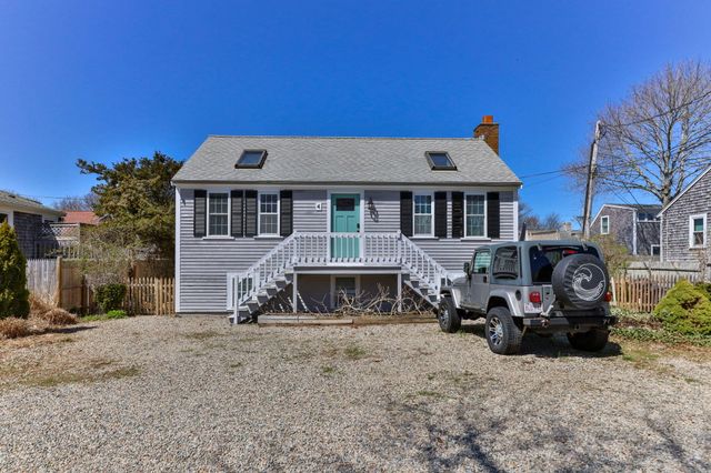 28 Crocker Drive UNIT 4, Hyannis, MA 02601
