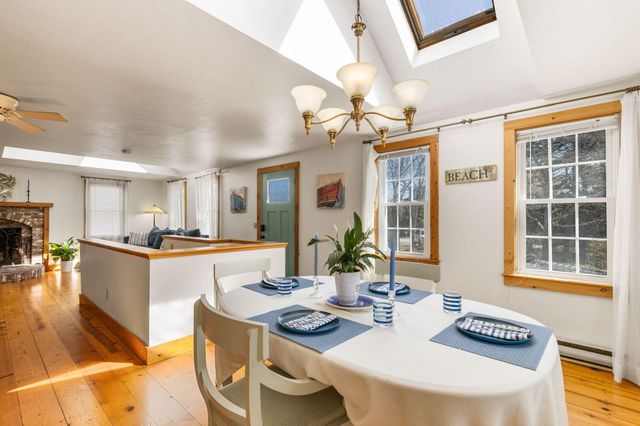 28 Crocker Drive UNIT 4, Hyannis, MA 02601