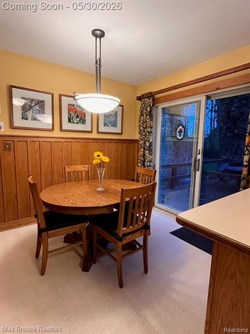 30615 Longcrest Street, Southfield, MI 48076