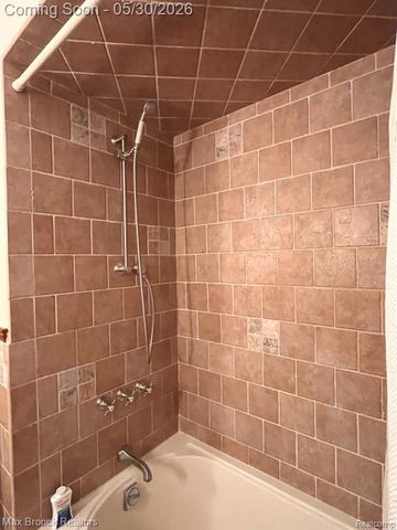 30615 Longcrest Street, Southfield, MI 48076