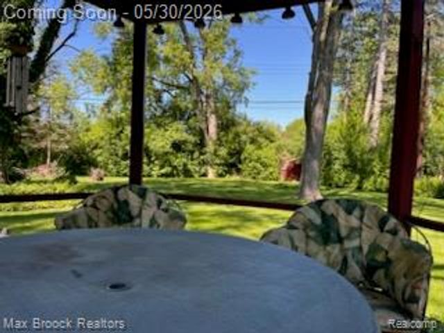 30615 Longcrest Street, Southfield, MI 48076