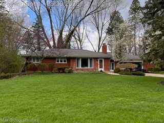 30615 Longcrest Street, Southfield, MI 48076