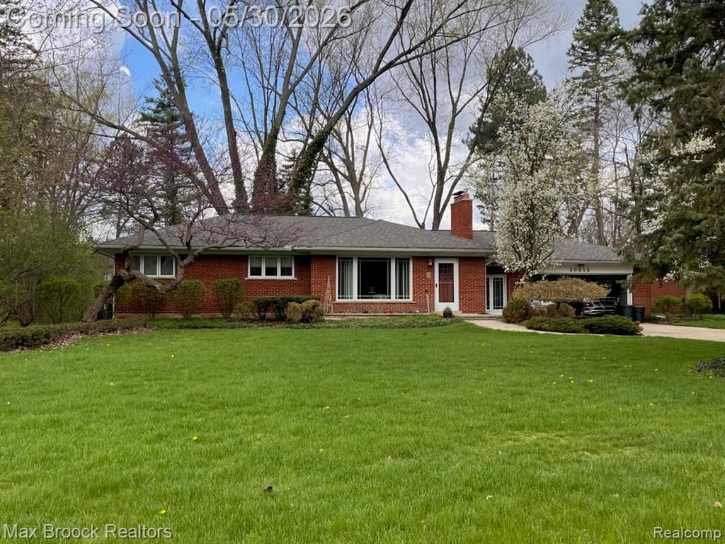 30615 Longcrest Street, Southfield, MI 48076