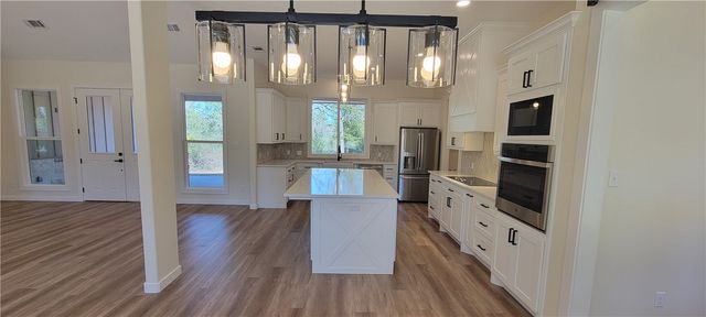 2708 Yorkshire Trail, Franklin, TX 77856