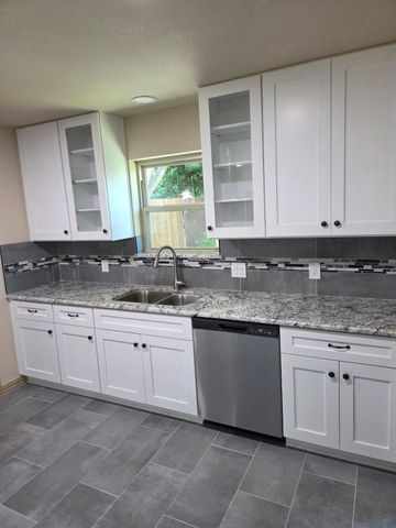 7408 Overhill Road, Fort Worth, TX 76116