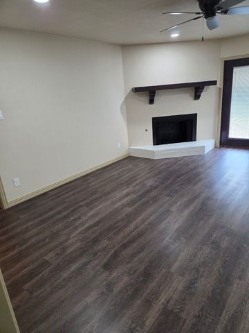 7408 Overhill Road, Fort Worth, TX 76116