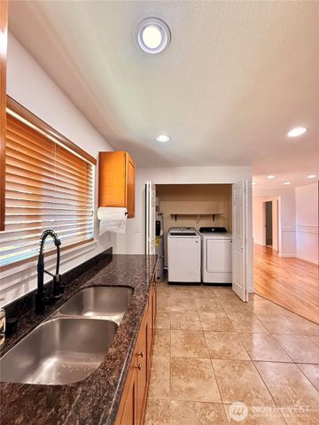 4040 S 168th Street, Seatac, WA 98188