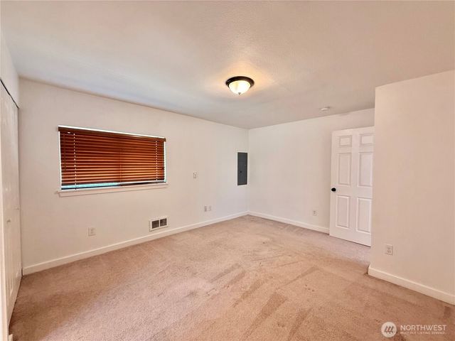 4040 S 168th Street, Seatac, WA 98188