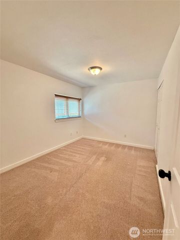 4040 S 168th Street, Seatac, WA 98188