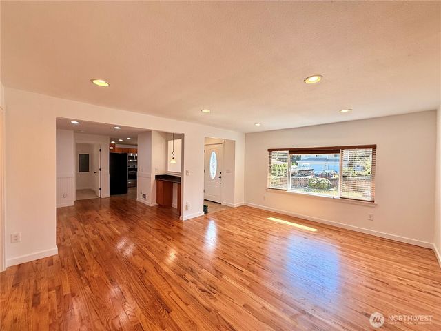 4040 S 168th Street, Seatac, WA 98188