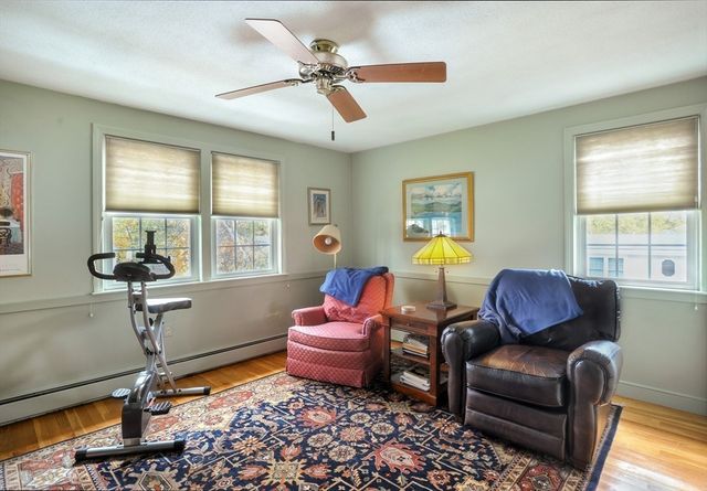 12 Oak Ridge Cir, Weymouth, MA 02188