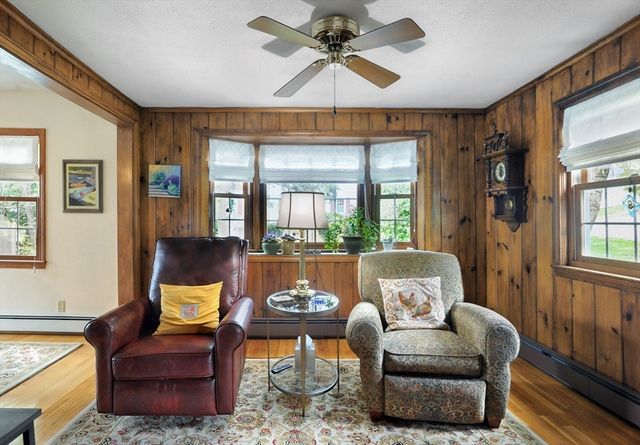 12 Oak Ridge Cir, Weymouth, MA 02188