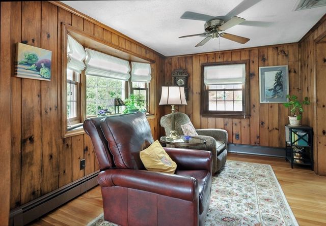 12 Oak Ridge Cir, Weymouth, MA 02188