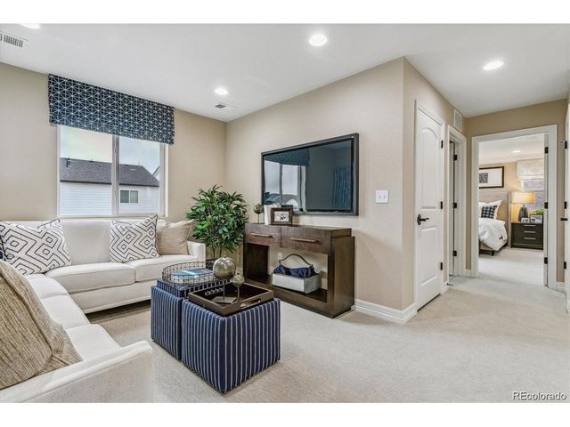 348 Vista Cliff Cir, Castle Rock, CO 80104