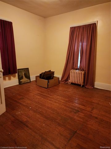 33 Forest Street, River Rouge, MI 48218