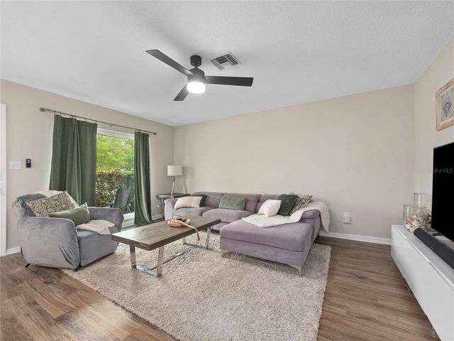 2733 MIDDLE STREET, Orlando, FL 32807