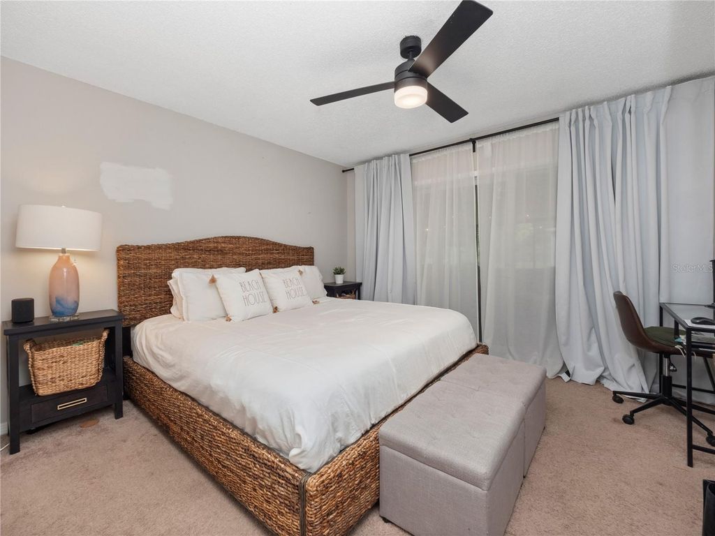 Image 17 of property listing at 2733 MIDDLE STREET, Orlando, FL 32807