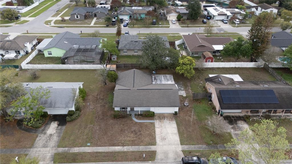 Image 3 of property listing at 2733 MIDDLE STREET, Orlando, FL 32807