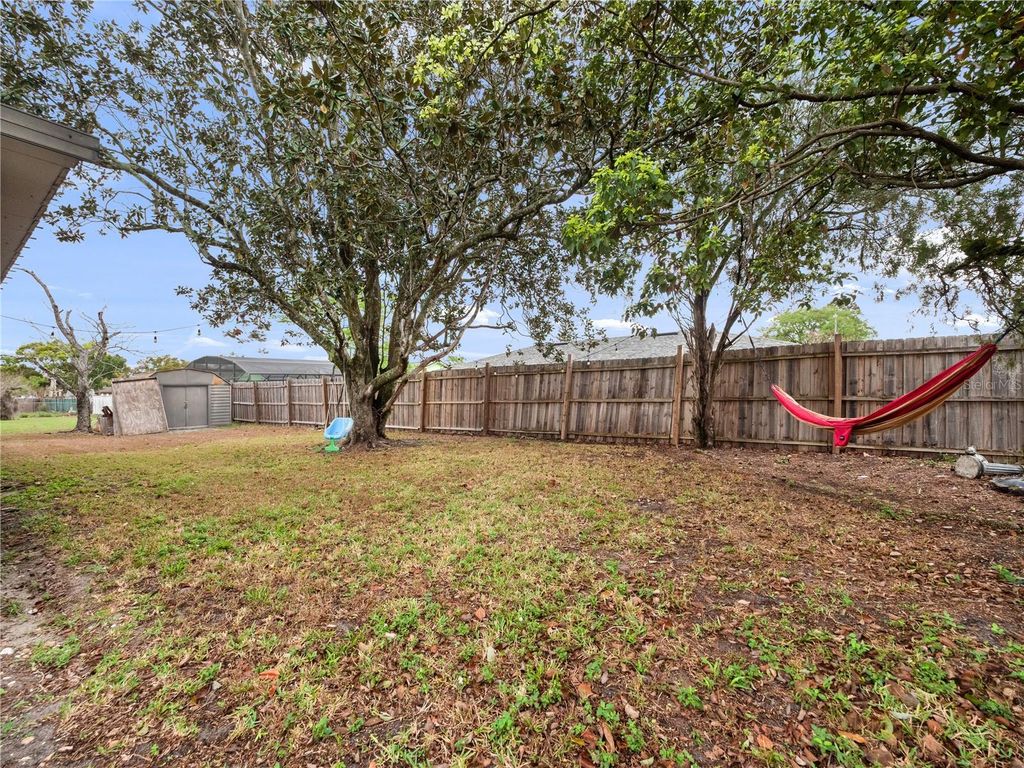 Image 21 of property listing at 2733 MIDDLE STREET, Orlando, FL 32807