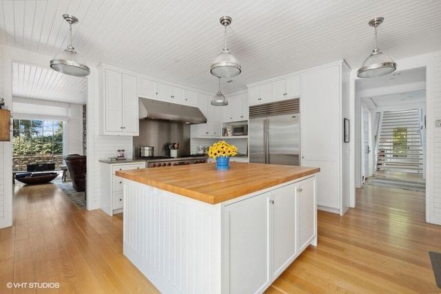 15360 Lakeshore Road, Lakeside, MI 49116