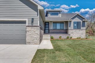 3323 S Linden Ct, Wichita, KS 67210