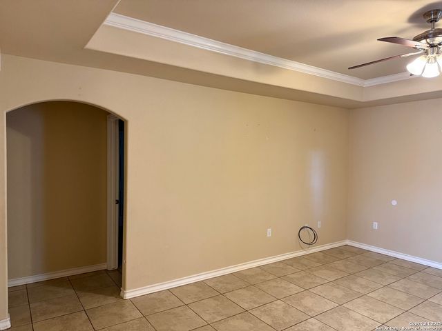 1002 Blue Crest, Beeville, TX 78102