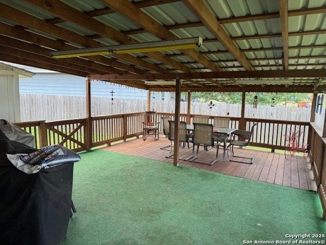 1002 Blue Crest, Beeville, TX 78102