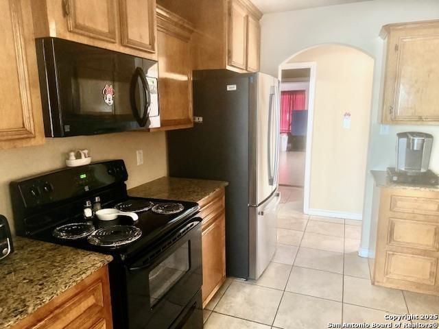 1002 Blue Crest, Beeville, TX 78102