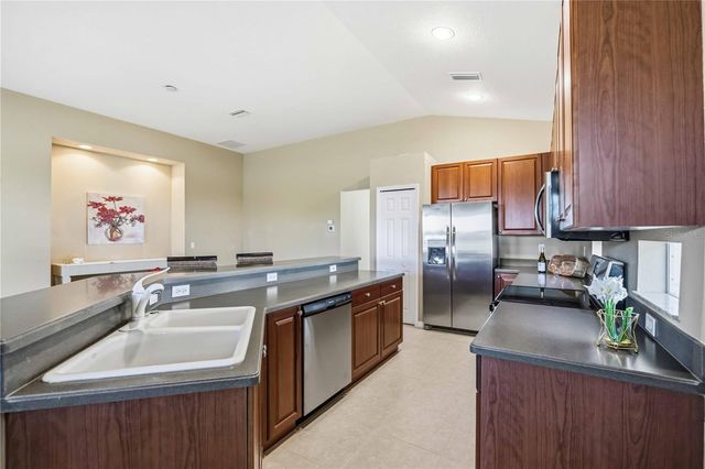 1915 SCARLETT AVENUE, North Port, FL 34289