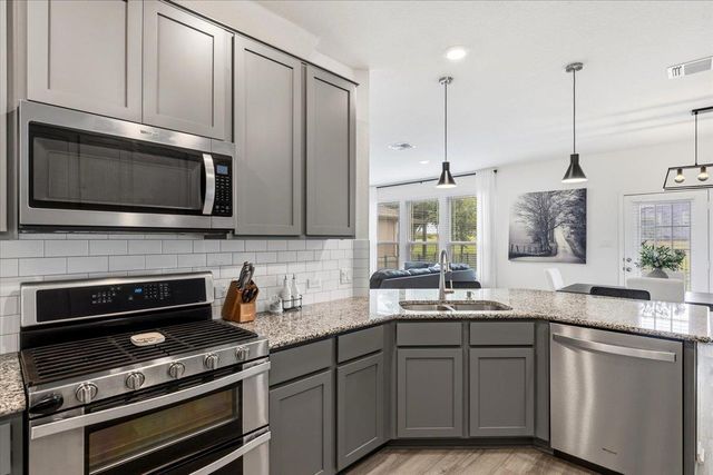 154 Danish Drive DR, Hutto, TX 78634
