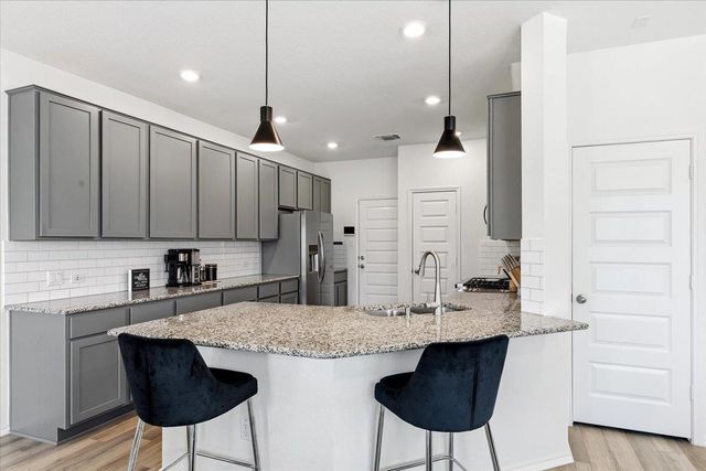 154 Danish Drive DR, Hutto, TX 78634