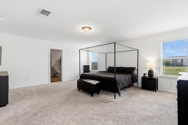 154 Danish Drive DR, Hutto, TX 78634