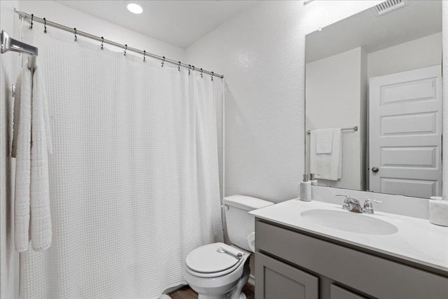 154 Danish Drive DR, Hutto, TX 78634