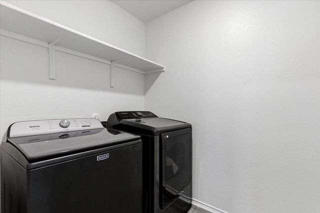 154 Danish Drive DR, Hutto, TX 78634