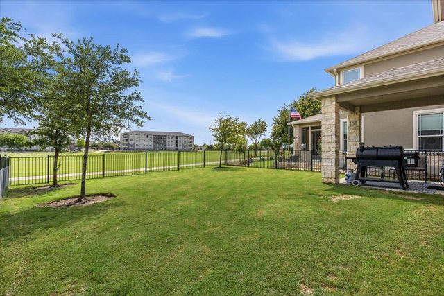 154 Danish Drive DR, Hutto, TX 78634