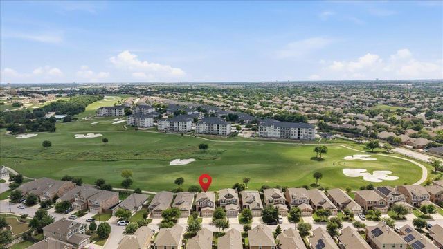 154 Danish Drive DR, Hutto, TX 78634