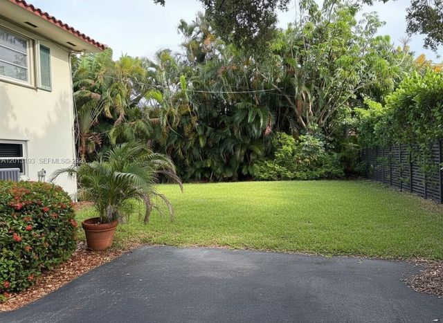 1450 NE 102nd St, Miami Shores, FL 33138