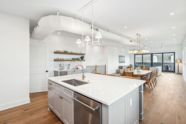 651 King Street, Charleston, SC 29403