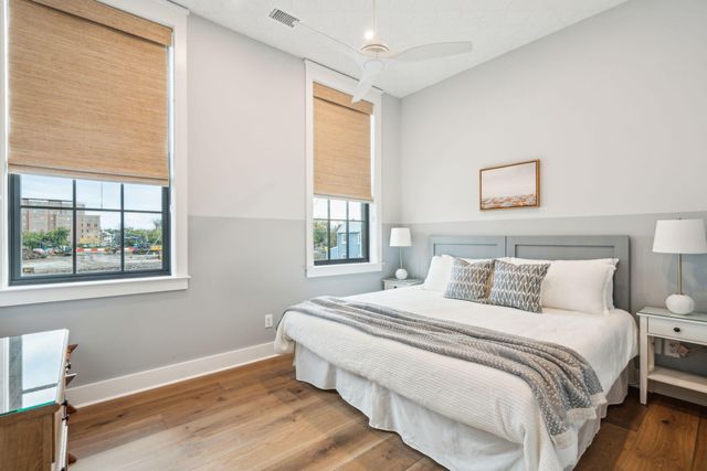 651 King Street, Charleston, SC 29403