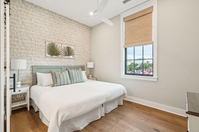 651 King Street, Charleston, SC 29403