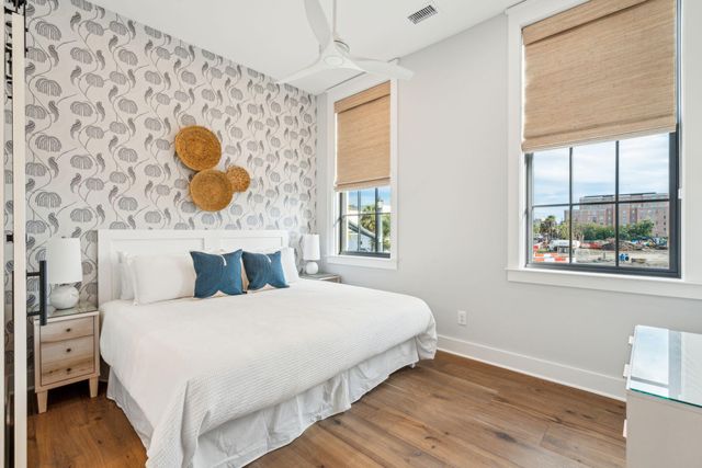 651 King Street, Charleston, SC 29403